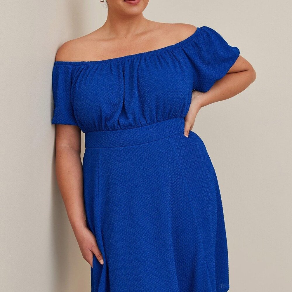 PLUS DRESS - Picture 3 of 8